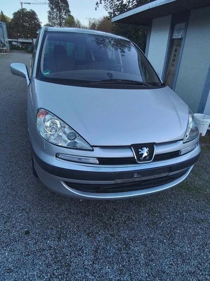 Peugeot 807
