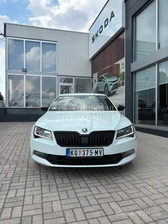 Skoda Superb 2016 photo 4