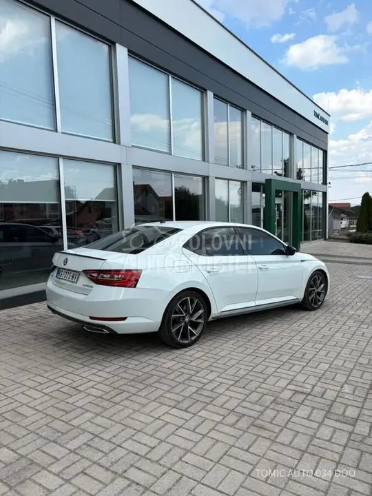 Skoda Superb 2016 photo 3