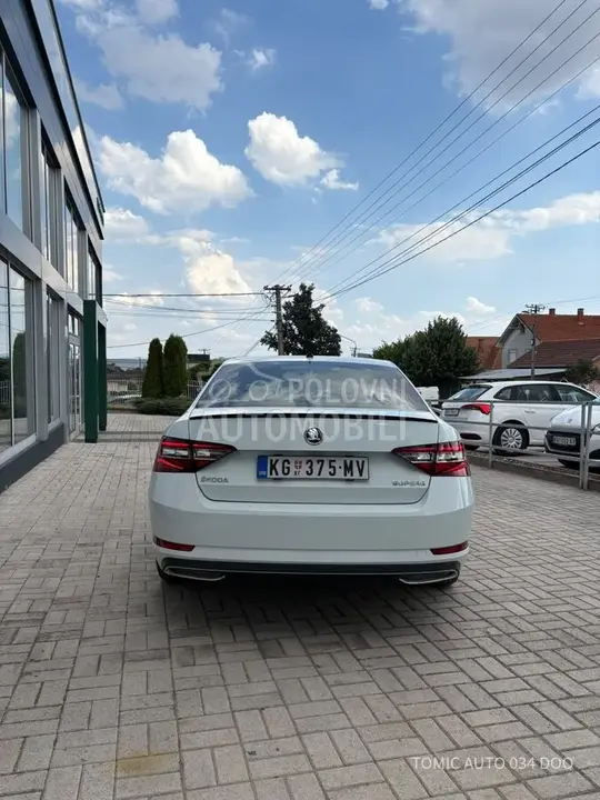 Skoda Superb 2016 photo 5