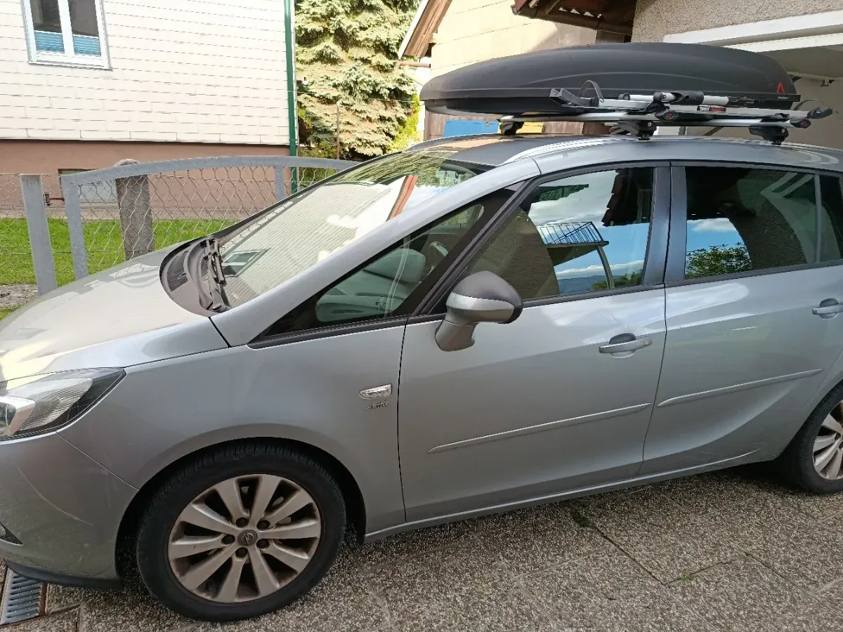 Opel Zafira Tourer 2013 photo 3