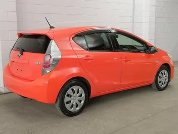 Toyota Aqua 2013 photo 3