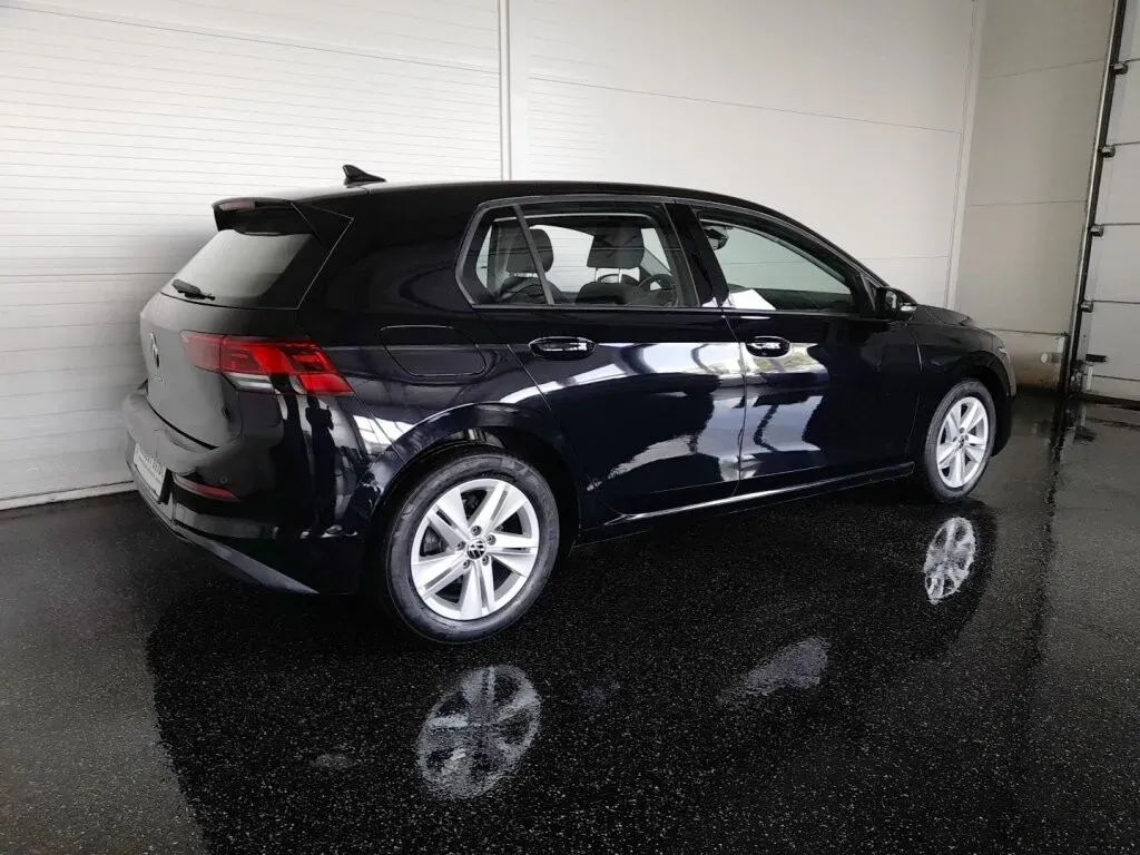 Volkswagen Golf 2022 photo 2