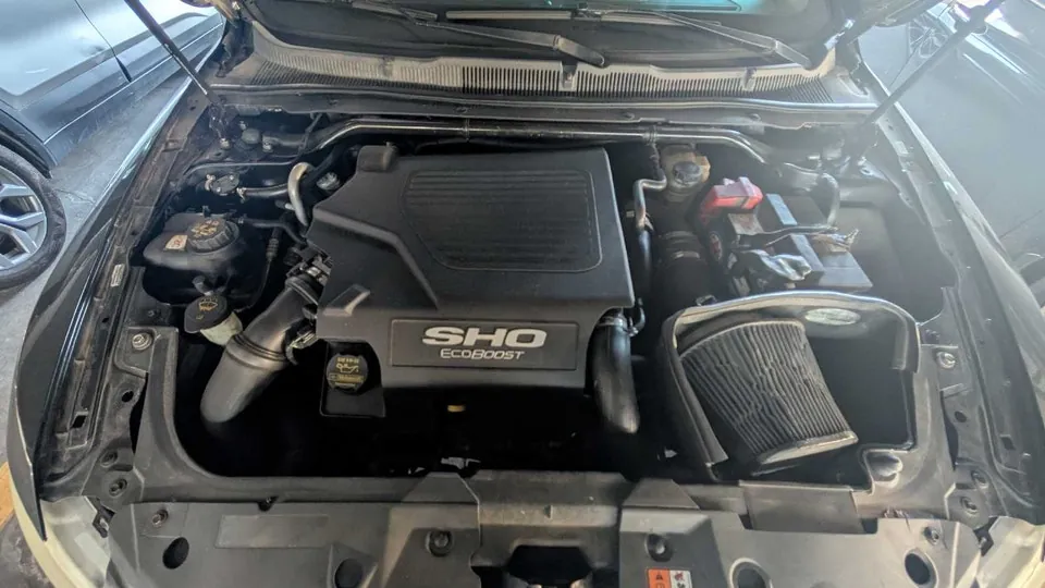 Ford Taurus 2010 photo 3