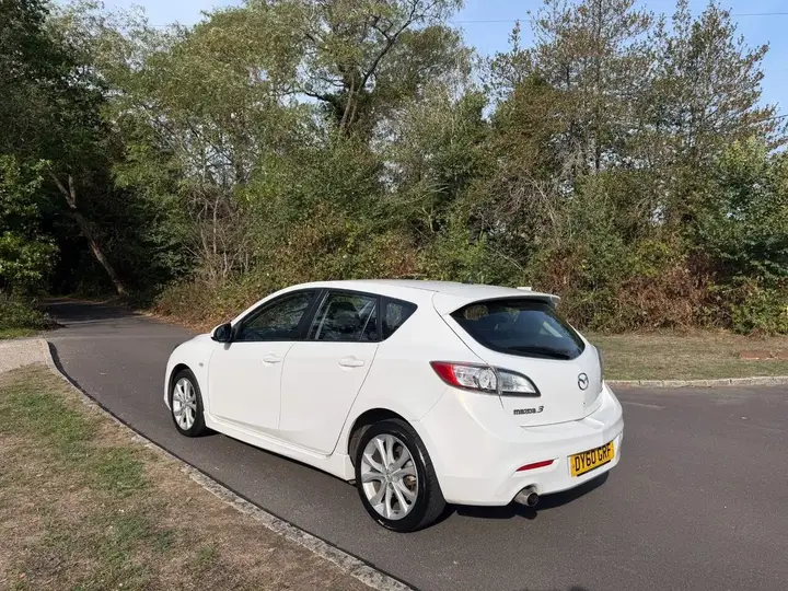 Mazda Mazda3 2010 photo 4