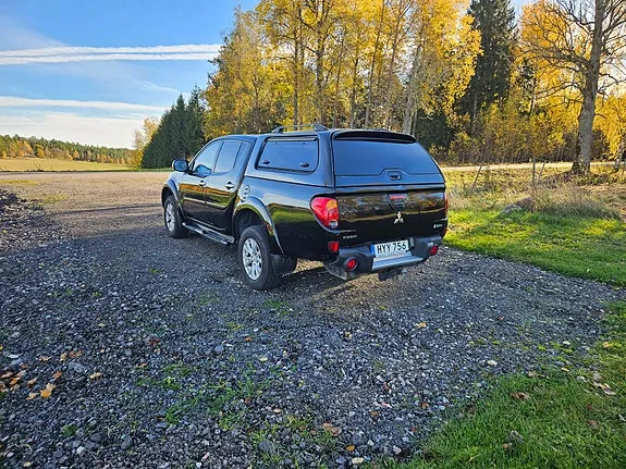Mitsubishi L200 2015 photo 3