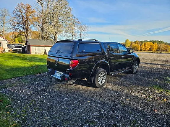Mitsubishi L200 2015 photo 4