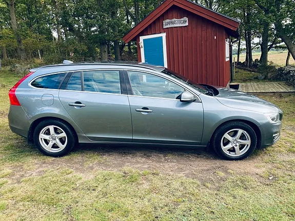 Volvo V60 2016 photo 3