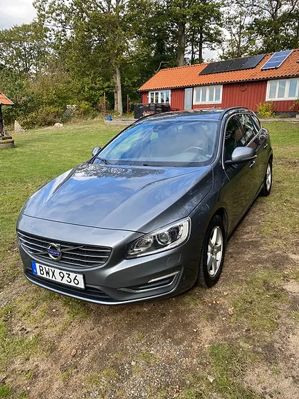 Volvo V60 2016 photo 2