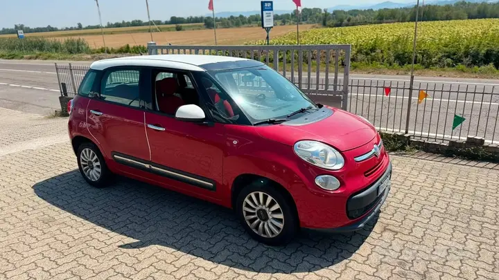 Fiat 500L 2012 photo 4