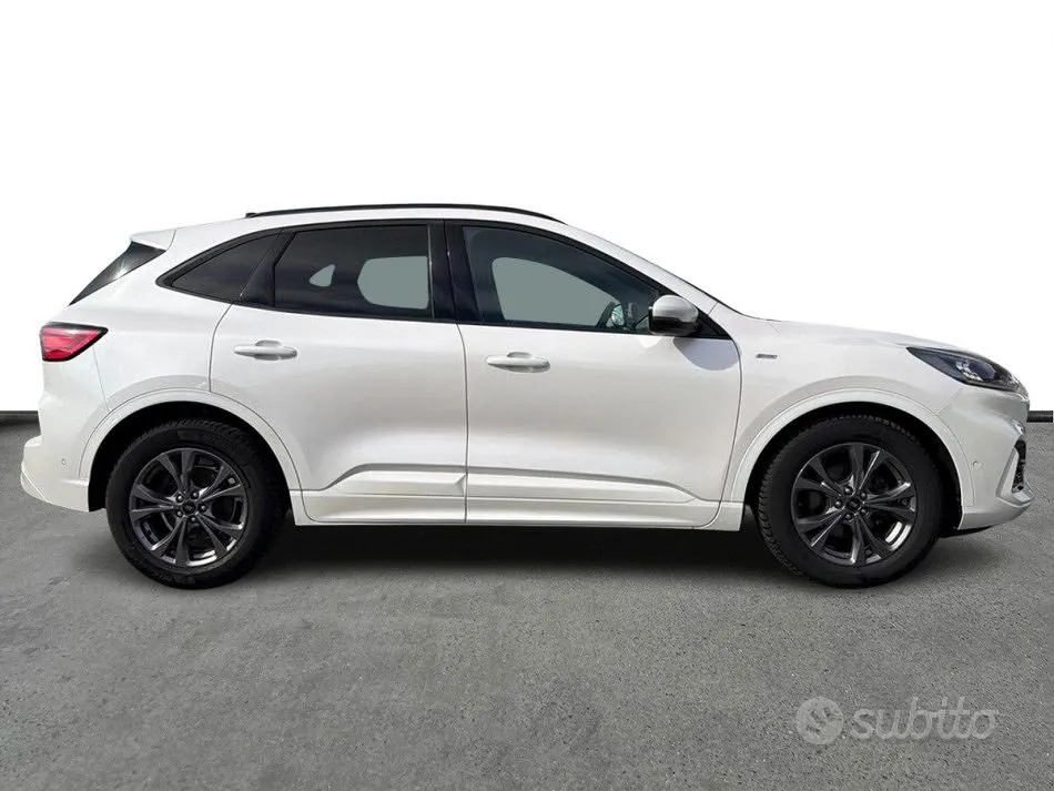 Ford Kuga 2022 photo 3