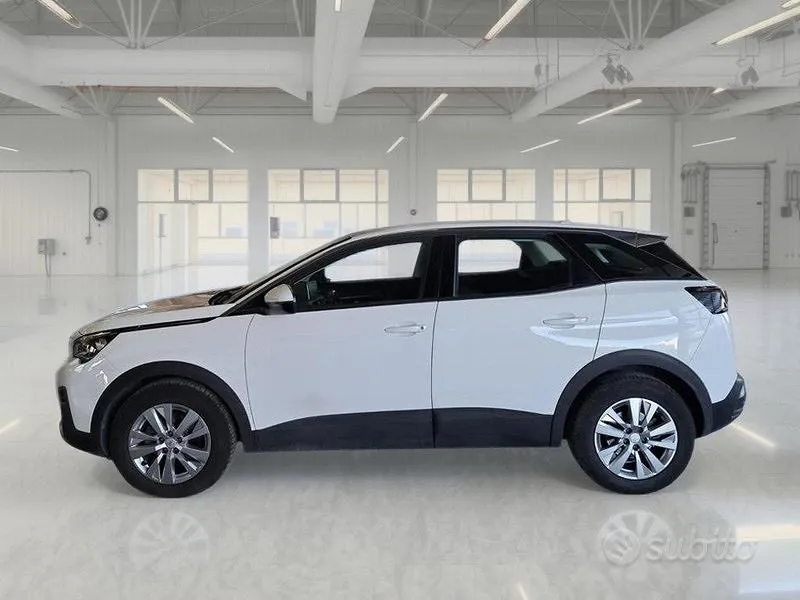 Peugeot 3008 2020 photo 3