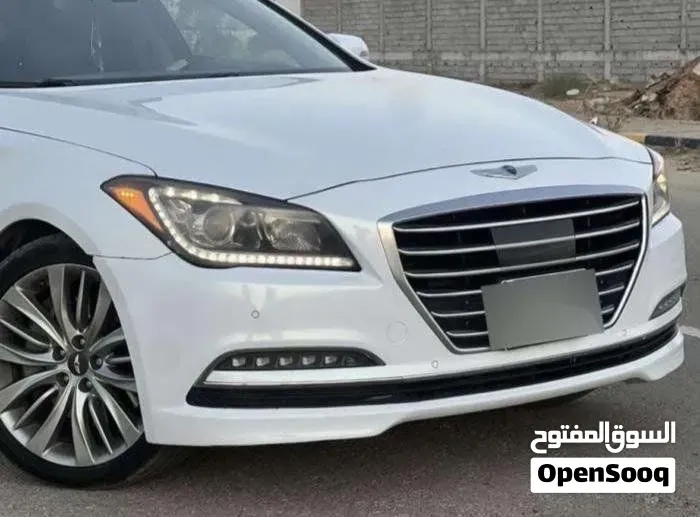 Genesis G80 2015 photo 2