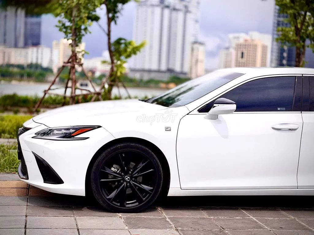 Lexus Es 2022 photo 2