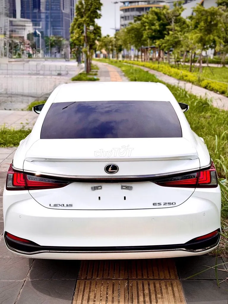 Lexus Es 2022 photo 4
