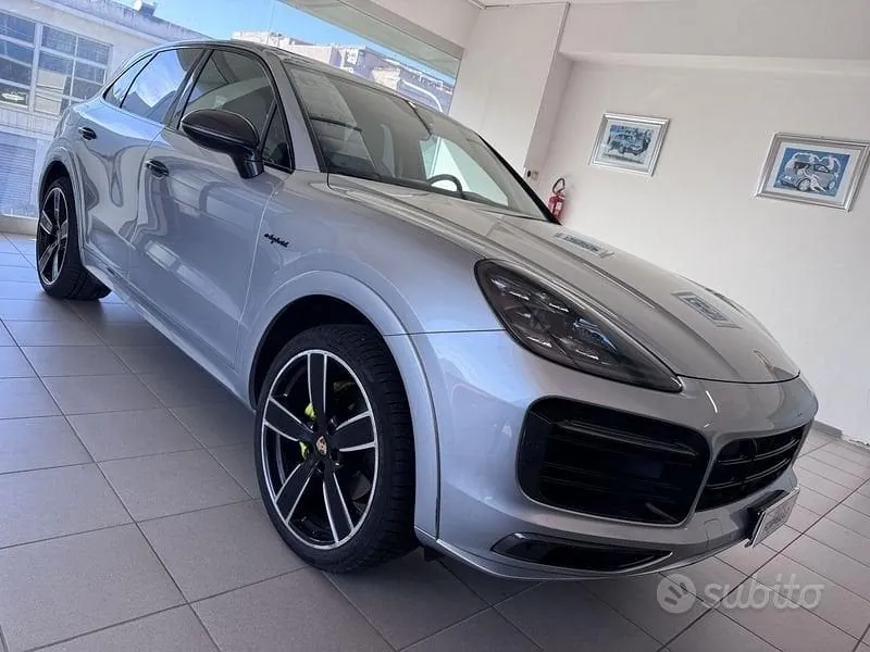 Porsche Cayenne 2021 photo 2