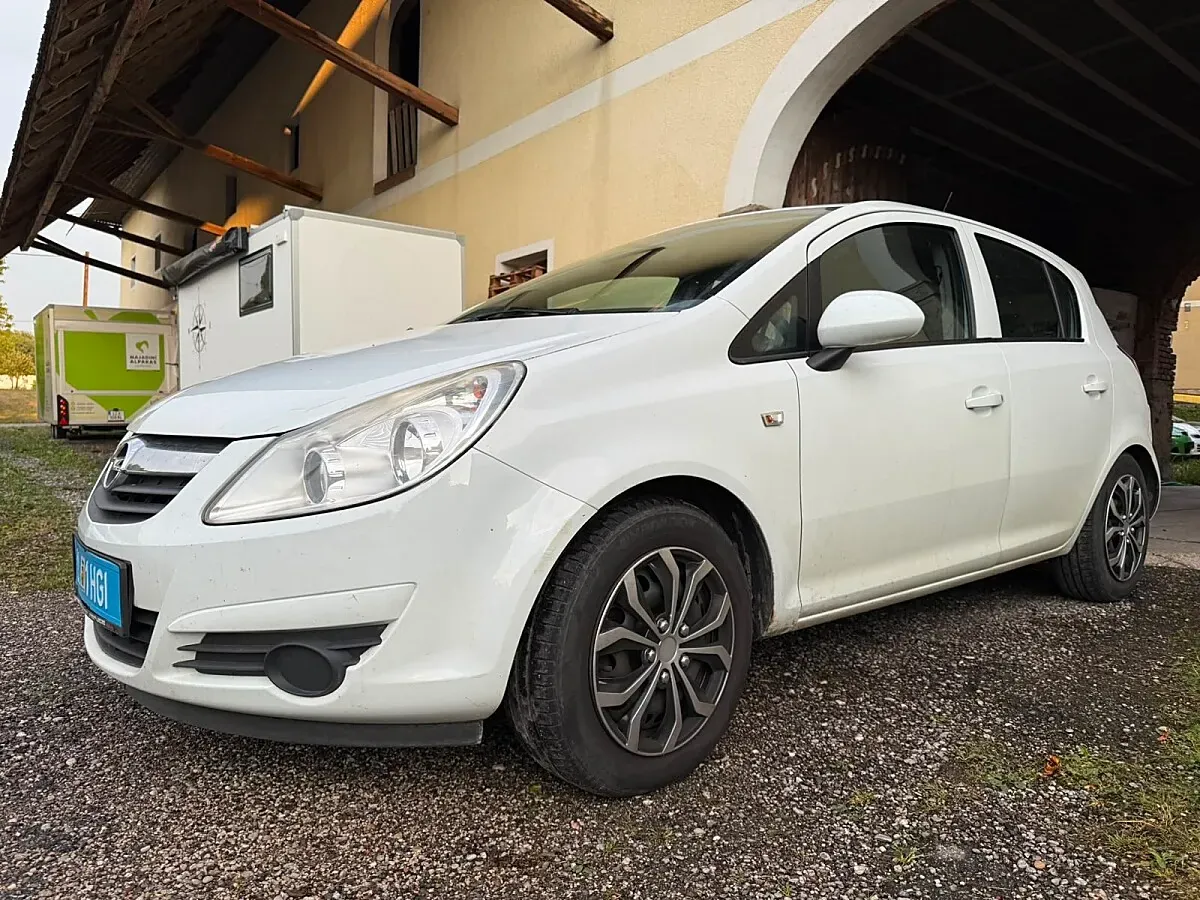 Opel Corsa 2009 photo 2
