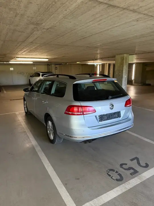 Volkswagen Passat 2012 photo 3