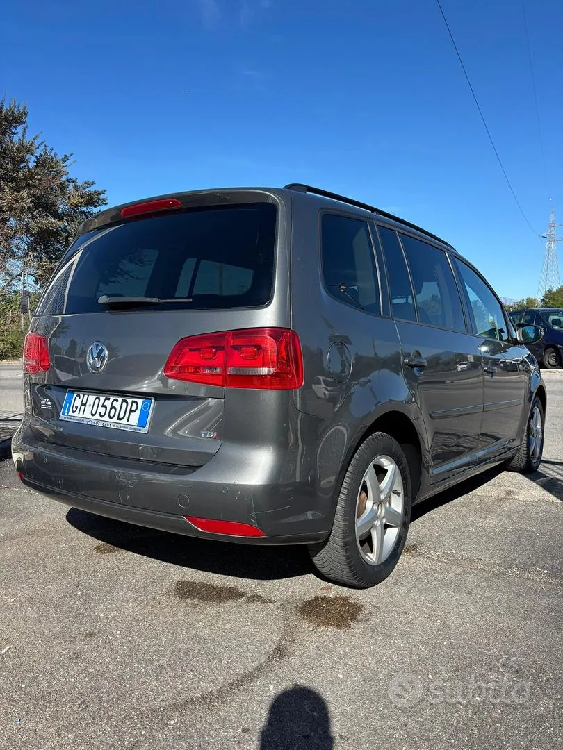 Volkswagen Touran 2013 photo 5