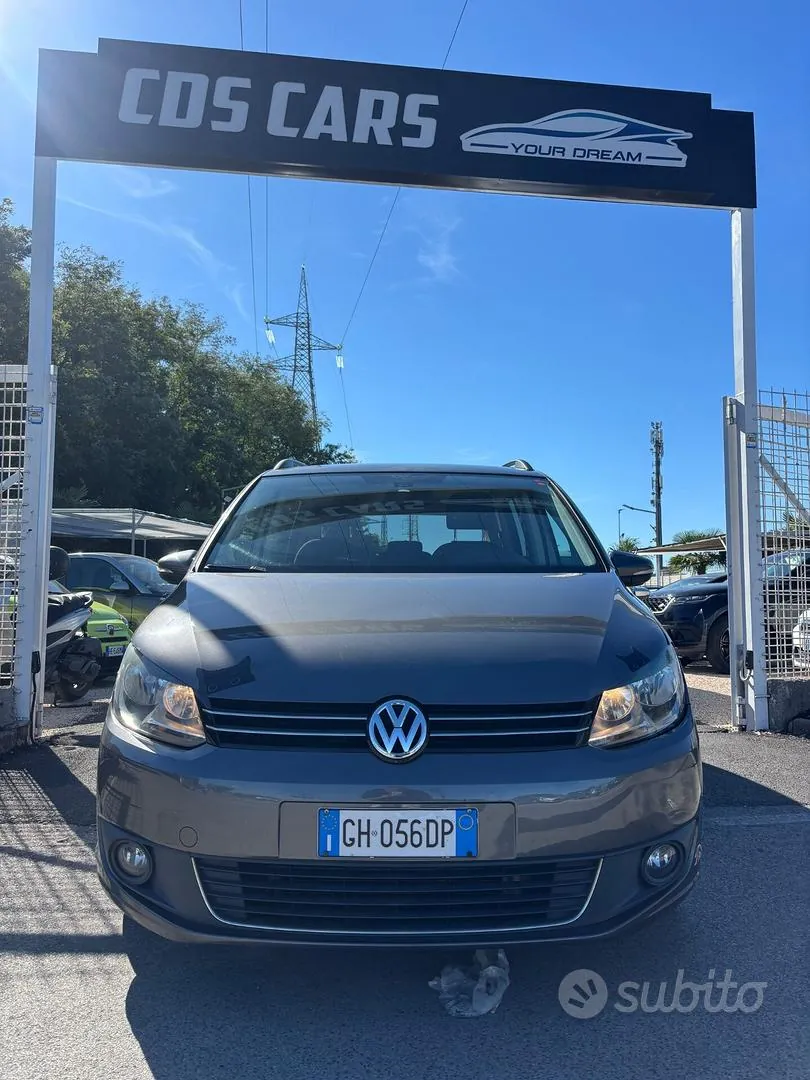 Volkswagen Touran 2013 photo 4