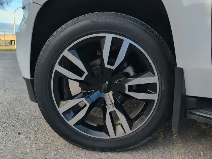 Chevrolet Tahoe 2019 photo 2
