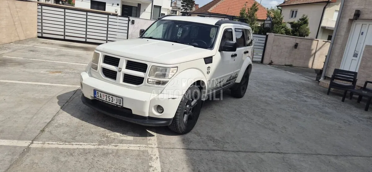Dodge Nitro 2010 photo 2