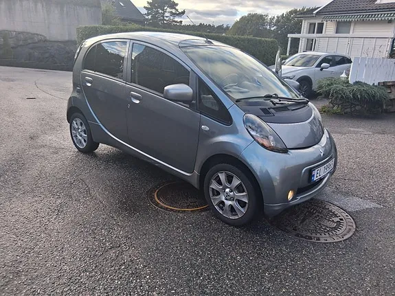 Mitsubishi I-Miev 2011 photo 3