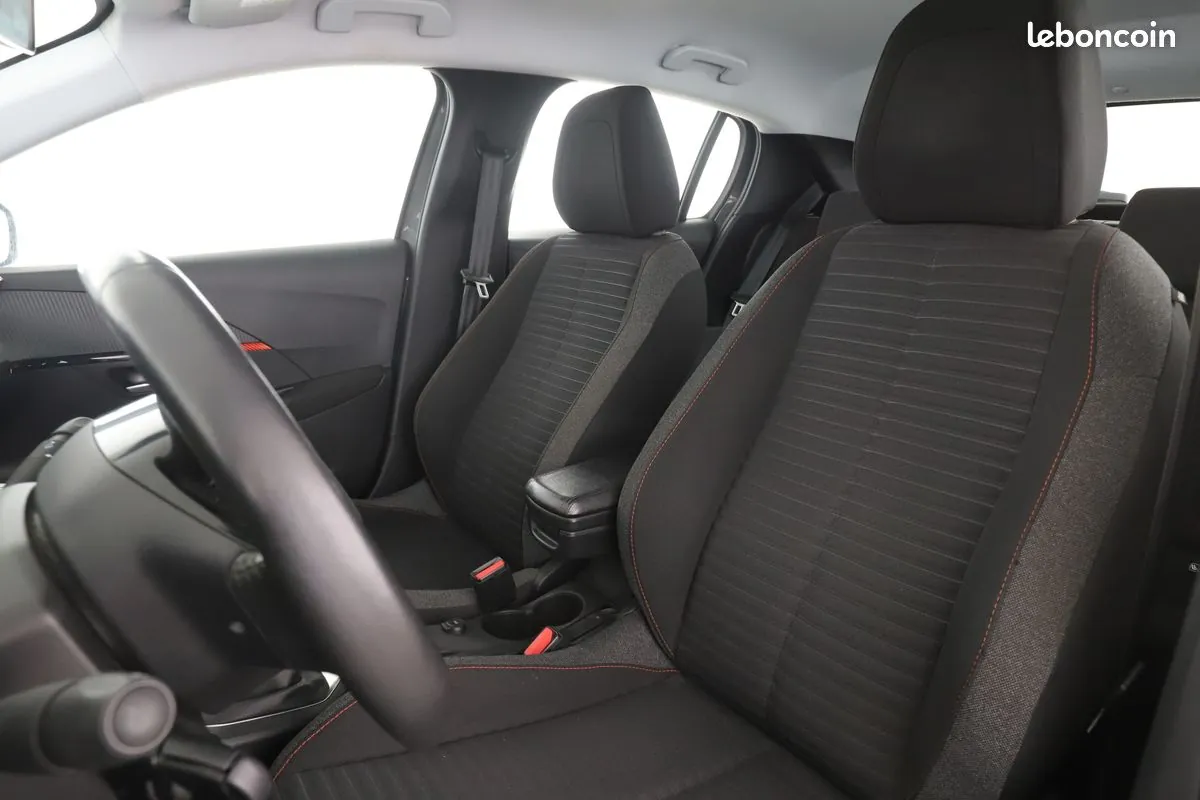 Peugeot 208 2022 photo 5