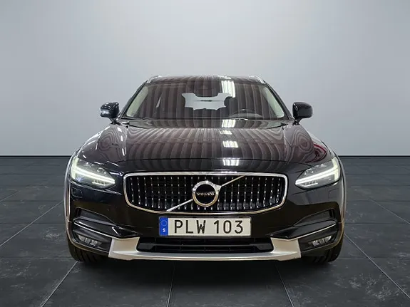 Volvo V90 Cross Country 2018 photo 2