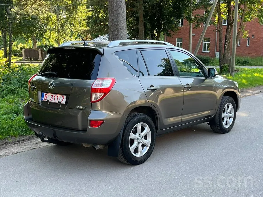 Toyota Rav4 2011 photo 5