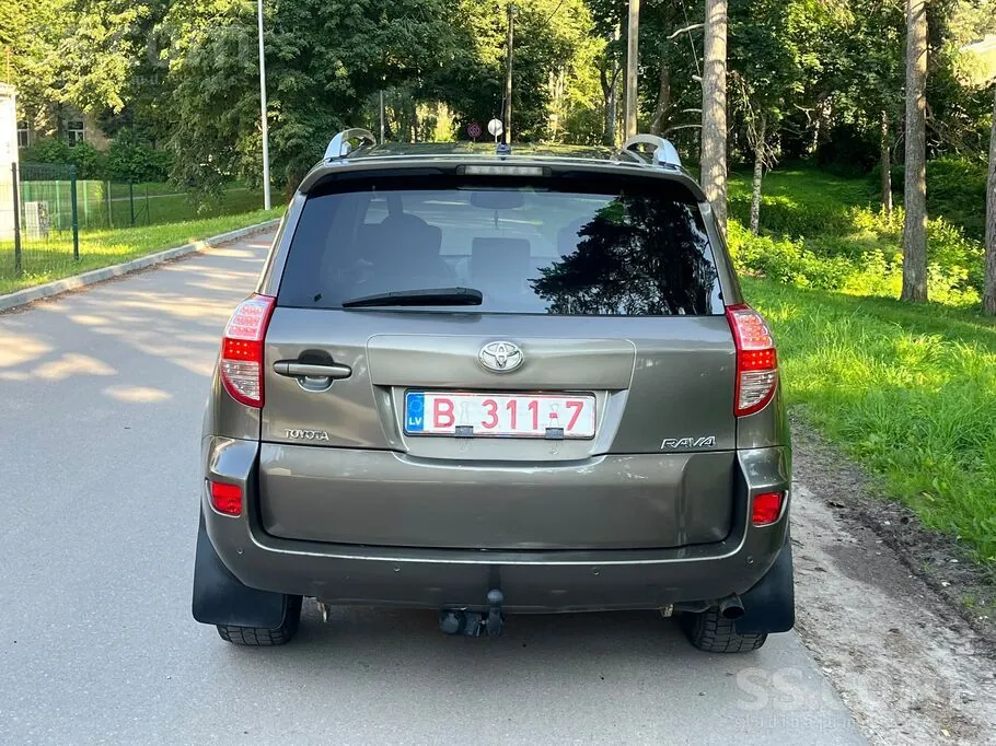 Toyota Rav4 2011 photo 4