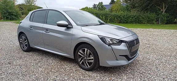 Peugeot 208 2021 photo 2