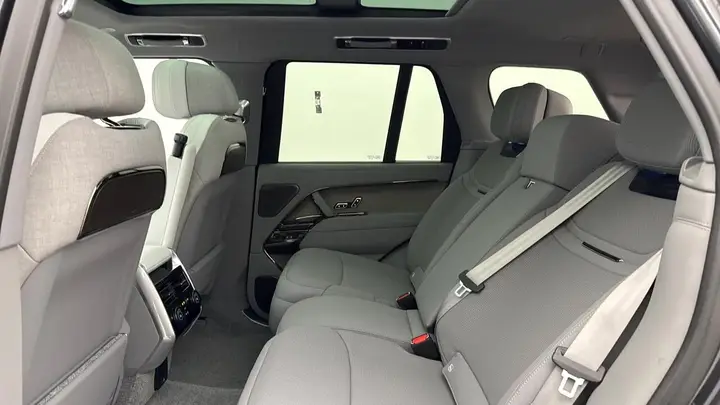 Land Rover Range Rover 2026 photo 4
