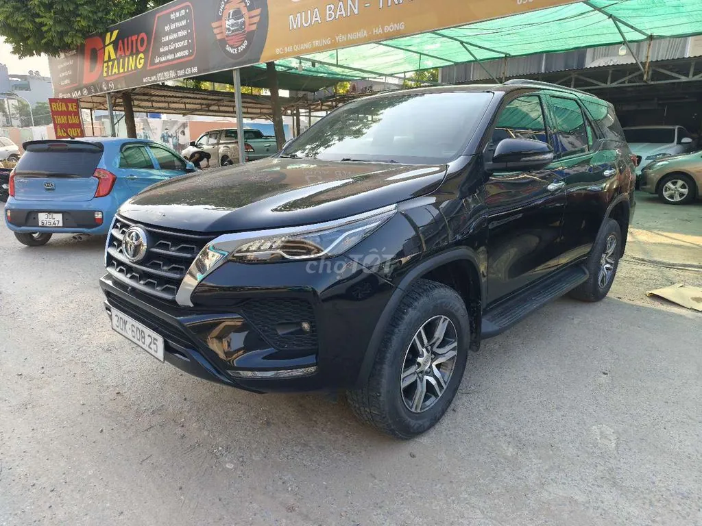 Toyota Fortuner 2022 photo 2