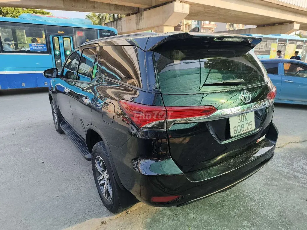 Toyota Fortuner 2022 photo 4