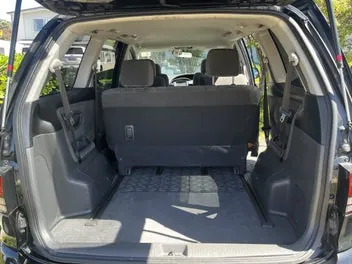 Toyota Estima 2005 photo 5