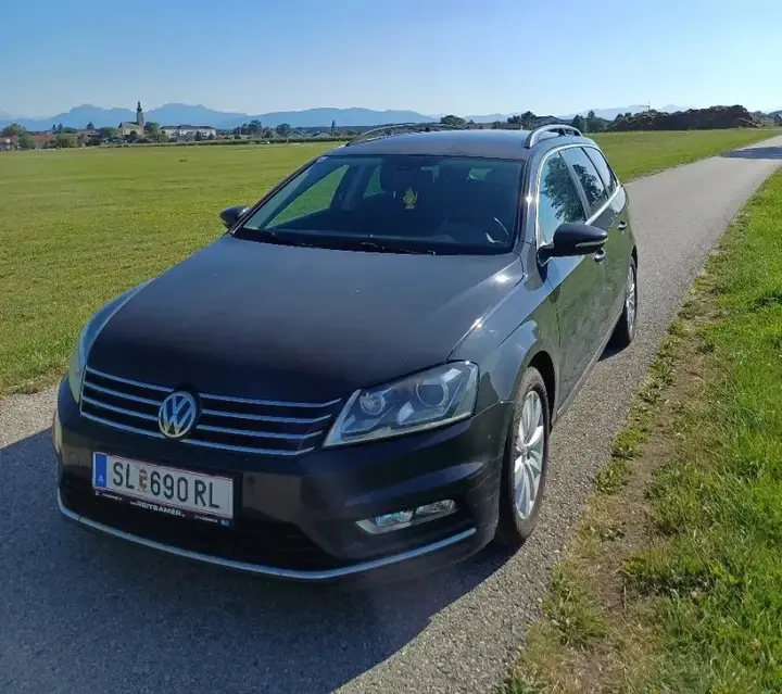Volkswagen Passat Variant 2014 photo 2