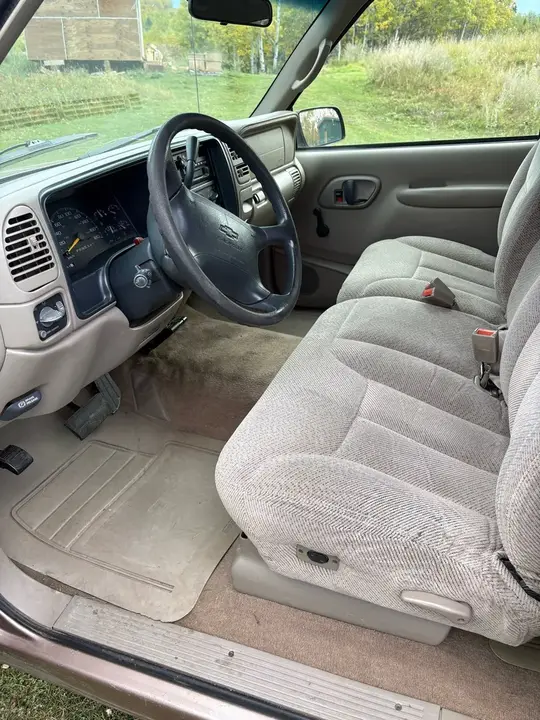 Chevrolet C/K Pickup 2500 1997 photo 4
