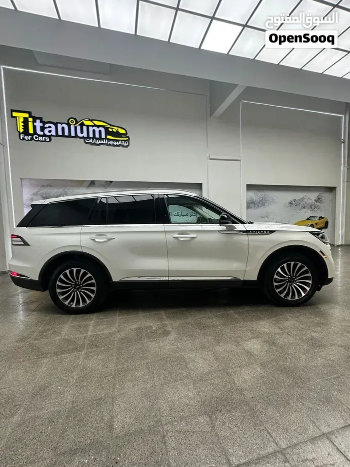 Lincoln Aviator 2023 photo 2