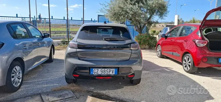 Peugeot 208 2025 photo 3
