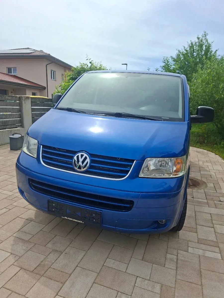 Volkswagen Multivan 2008 photo 2