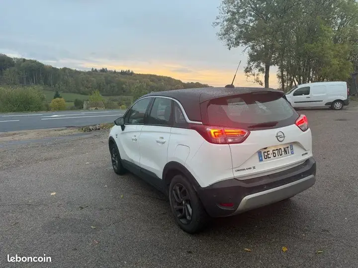 Opel Crossland X 2019 photo 3
