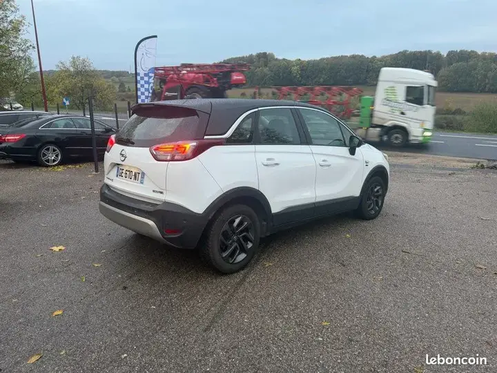Opel Crossland X 2019 photo 2