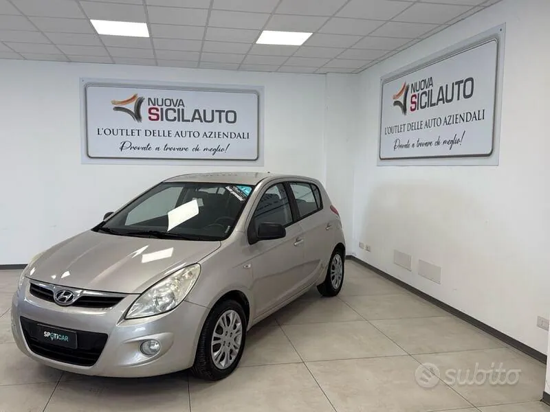 Hyundai I20 2009 photo 2
