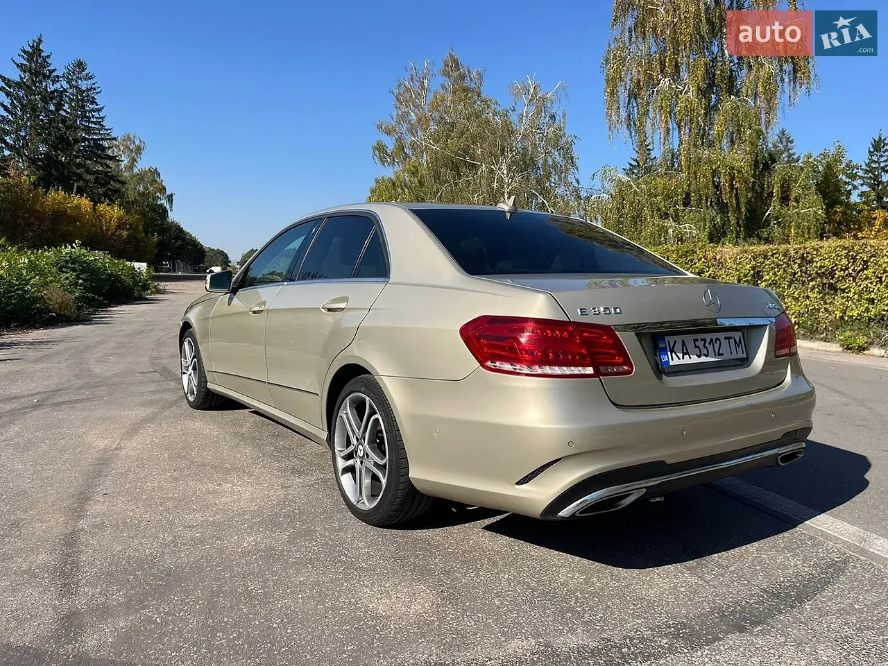Mercedes-Benz E-Class 2012 photo 5