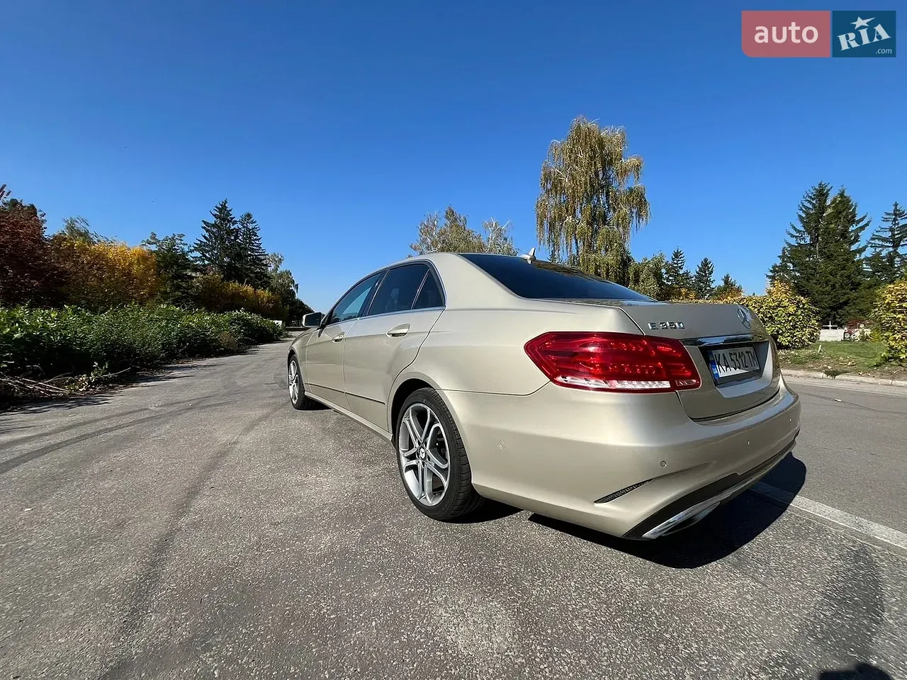 Mercedes-Benz E-Class 2012 photo 4