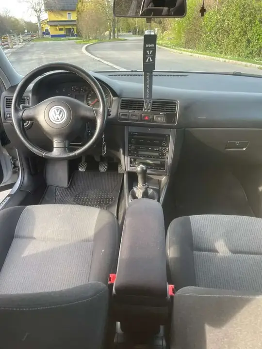 Volkswagen Bora 2004 photo 2