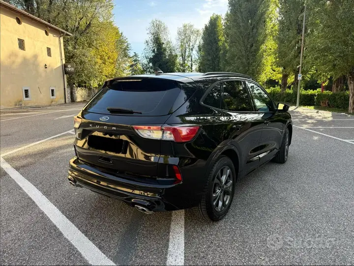 Ford Kuga 2022 photo 3