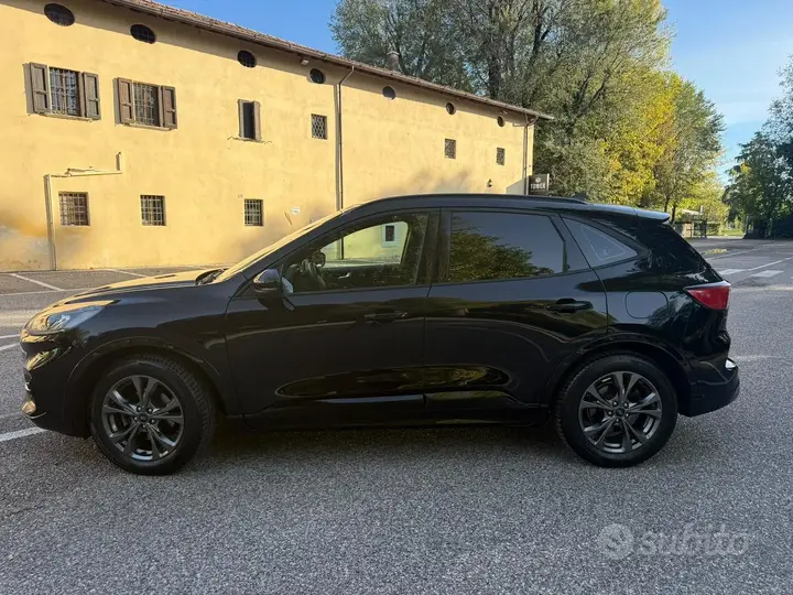 Ford Kuga 2022 photo 2