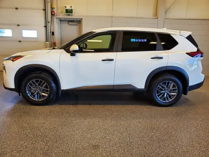Nissan Rogue 2025 photo 2